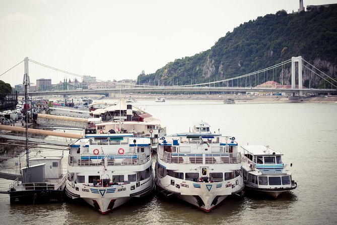 101 things in Budapest - Full Day Tour with Lunch & Metro Pass - St. Stephen’s Basilica: a quick exterior stop with one specific reliquary detail