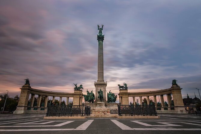 2-Hour Private Night Tour of Budapest - Timing and traffic: two things that can affect the lighting and the route