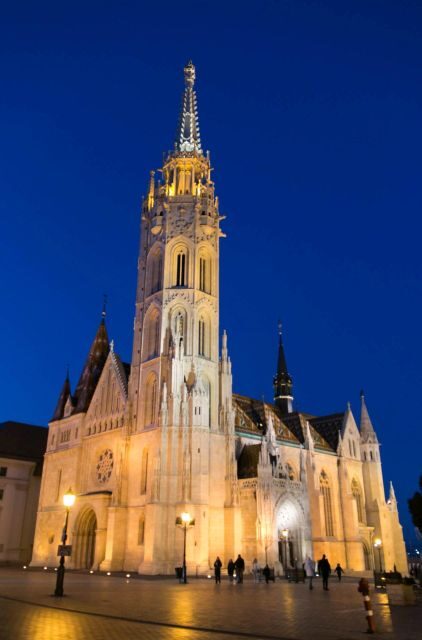 2 Hours Buda Castle Walking Tour - Walk with a Historian - Starting in the civilian quarter: how street-level history changes