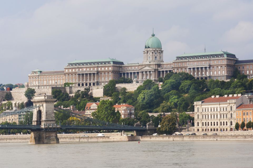 3-Hour Orientation Walking Tour of Buda and Pest - Why this 3-hour Buda-and-Pest orientation is such good value