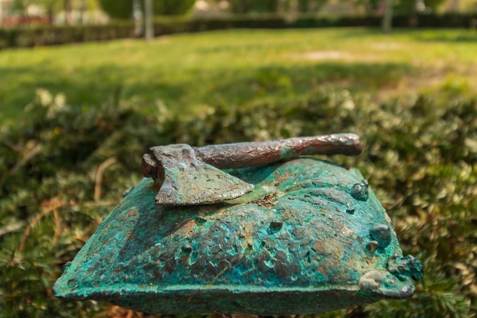 4 hours long private walking tour in Budapest - Tickets and Fees: What’s Included vs. What Costs Extra