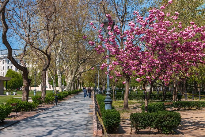 4 hours long private walking tour in Budapest - Should You Book This Private Walking Tour?