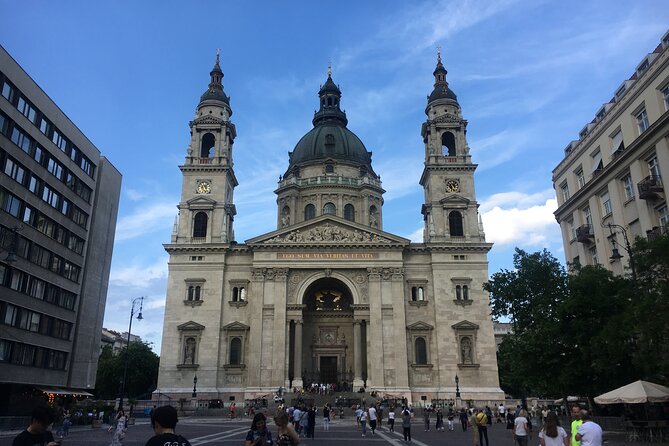 8-hour private Budapest city tour by car / minivan - Why this private 8-hour format works in Budapest