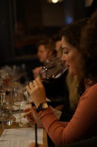 8-Tier Hungarian Wine Tasting in a Cozy Downtown Wine Bar - Finding the Place: Downtown Budapest, Not a Remote Vineyard Bus