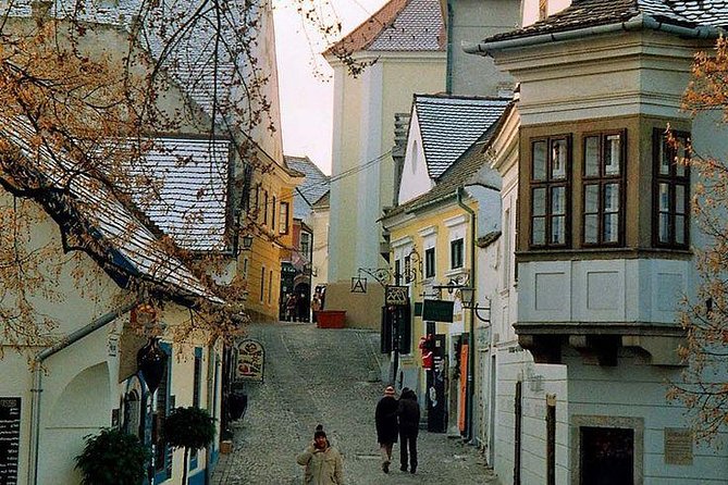 Along the shore of Danube river, private tour - What the Guides Add: Lara, George Molnar, and the “Grandma Energy”