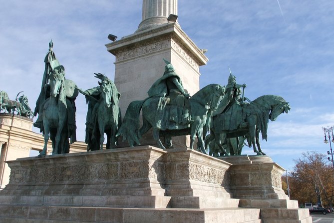 Best Historical Sights of Budapest Tour - Hotel Pickup, Then Right Into City Park