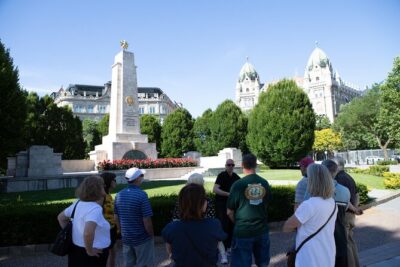 Born Under The Red Star - Communist tour with Coffee in a Retro Bar - Stop 1: Soviet Heroic Memorial and learning to read propaganda