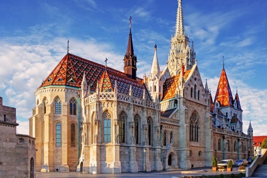 Buda Castle District and Matthias Church Private Tour - Meeting at Athena and Figuring Out Castle Hill Fast