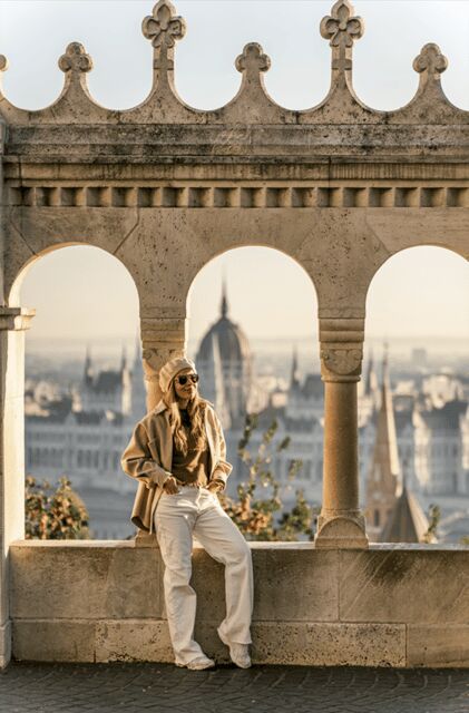 Buda Castle: Private photoshoot with a local guide - Morning versus night: choose your mood, not just your clock