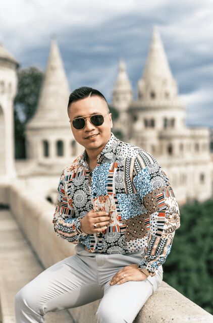 Buda Castle: Private photoshoot with a local guide - What you get after: 20+ edited photos in 48 hours