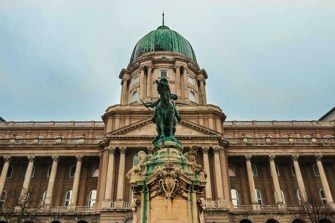 Buda Castle Quarter Walking Tour - Meeting Up in Central Budapest: Pickup and a Transit Assist to the Hill