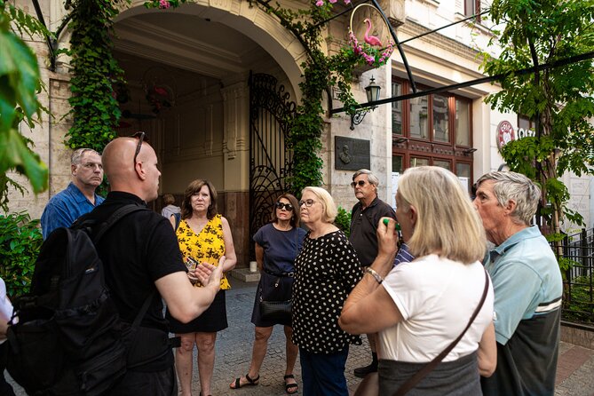 Buda Castle Walking Tour with Matthias church entry, Cake&Coffee - Castle Hill walking: seeing what cars can’t reach