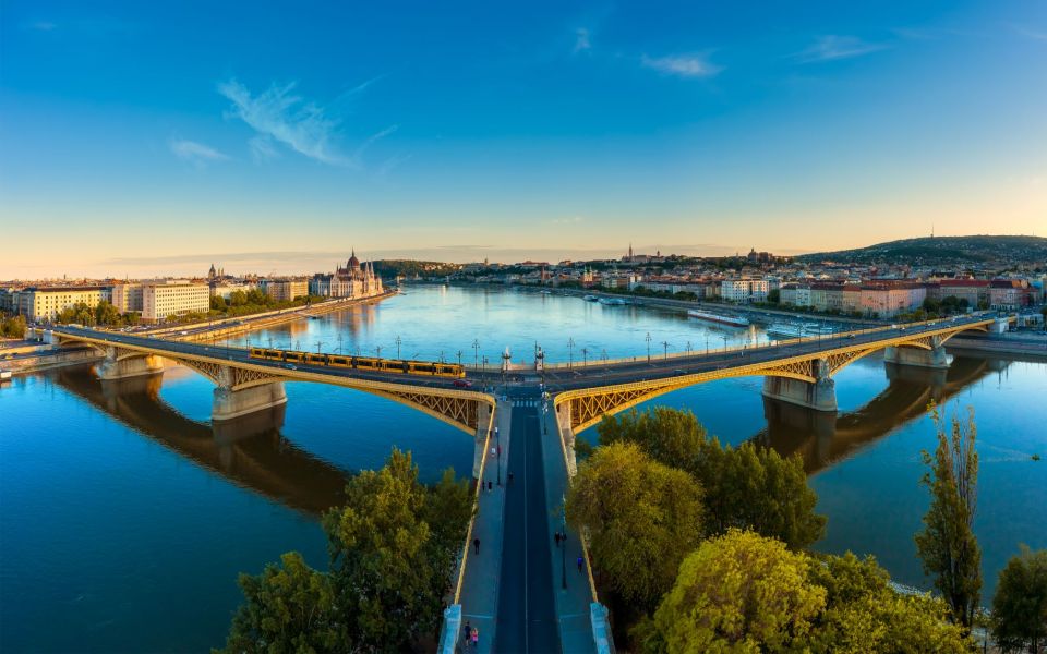 Budapest: 1-hour Sightseeing Danube River Cruise - From Vigadó tér Dock 6: the easiest way to start your Danube loop