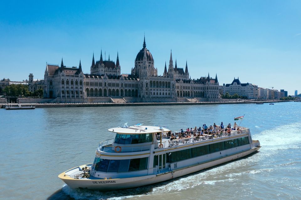 Budapest: 1-hour Sightseeing Danube River Cruise - Value for money: why $17 feels like a win