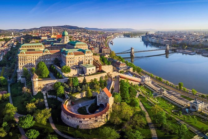 Budapest: 3-Hour Live-guided Bus Tour and 1-hour River Cruise - Heroes’ Square and the Millennium Memorial: a strong first stop