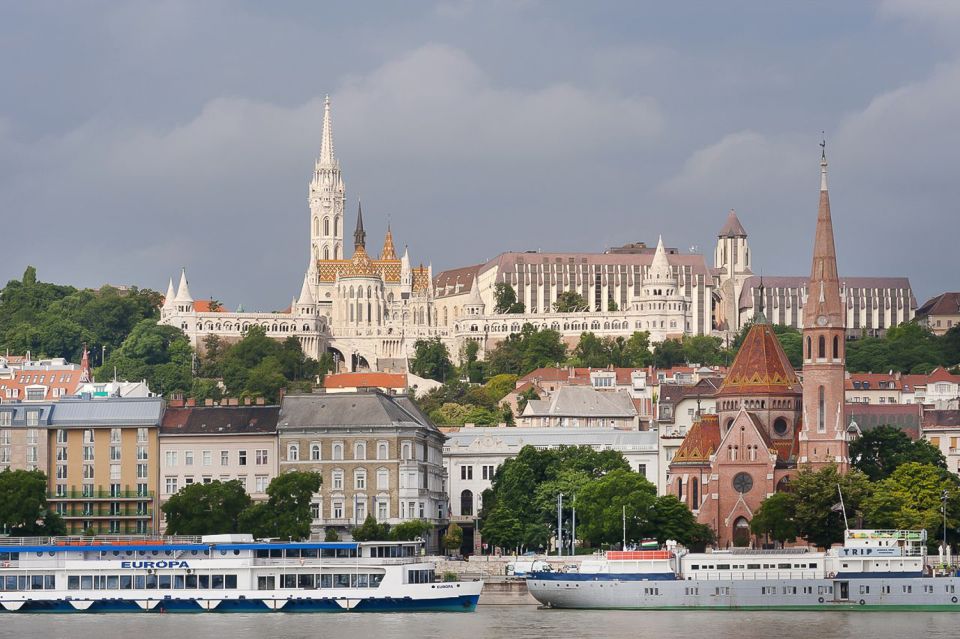 Budapest 3-Hour Walking Tour in Italian - A fast way to cover Pest and Buda in 3 hours