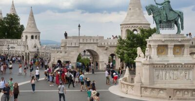 Budapest 3-Hour Walking Tour in Italian - Meeting at St. Stephen’s Basilica: where the tour starts