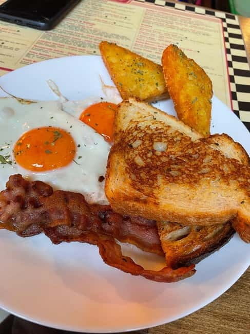 Budapest: 4-hour Bottomless Brunch w/ Cocktails & Craft Beer - Key Things I’d Prioritize