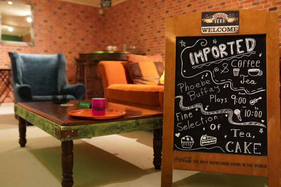 Budapest: 90s Sitcom Escape Room Adventure with Drinks - Key Things to Know Before You Go