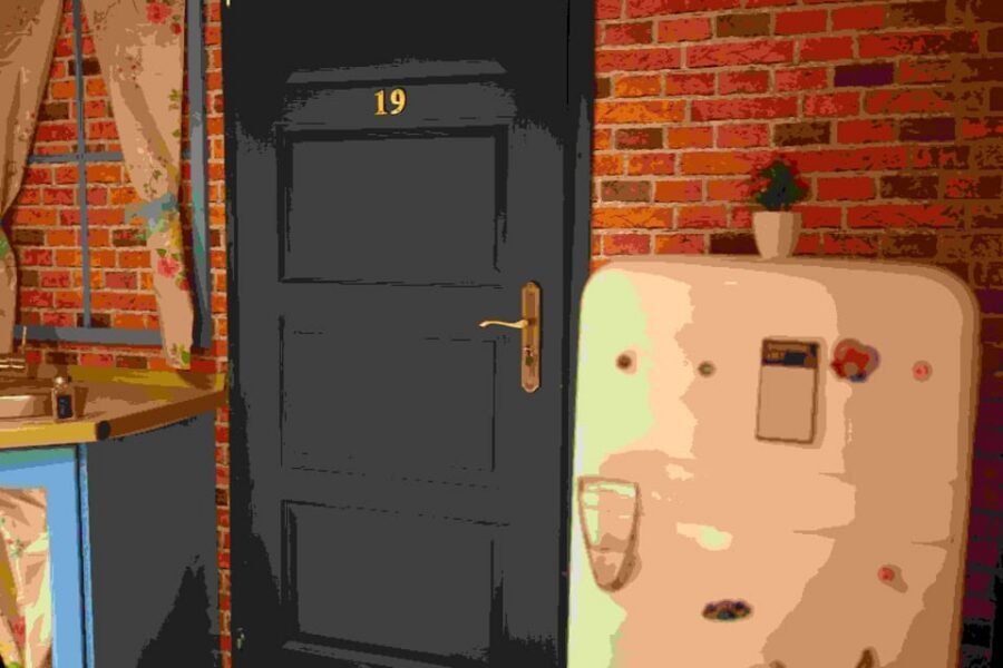 Budapest: 90s Sitcom Escape Room Adventure with Drinks - The Included Drink and Polaroid Keepsake
