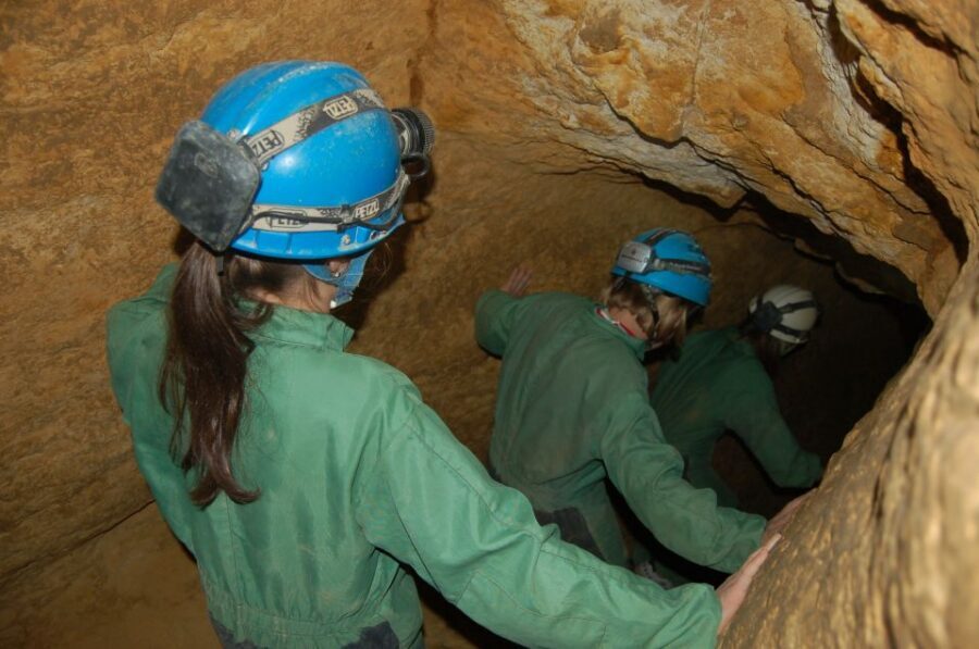 Budapest: Adventure Caving Tour with Guide - Key things that make this cave tour worth it