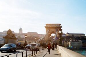 Budapest: All in One Walking Tour with Strudel House Stop - Where you meet and how the pace really feels
