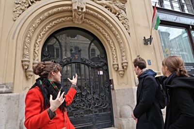 Budapest Art Nouveau Walking Tour - Entering the Royal Post and Gresham Palace (What You Actually Look For)