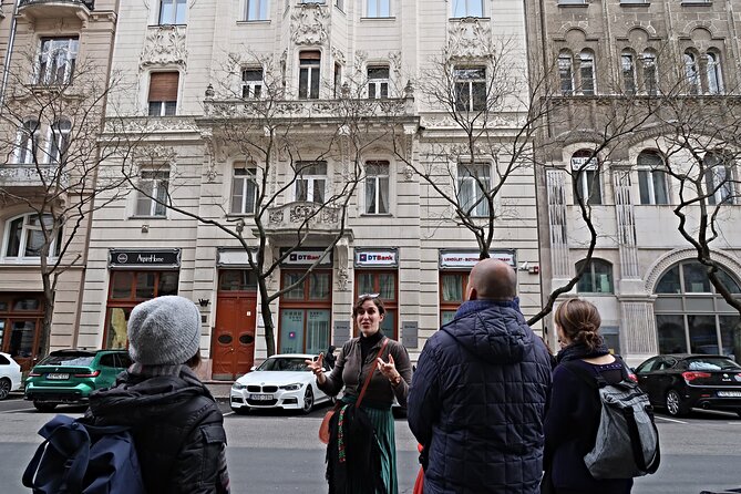 Budapest Art Nouveau Walking Tour - Walking pace, small-group size, and when public transport might enter