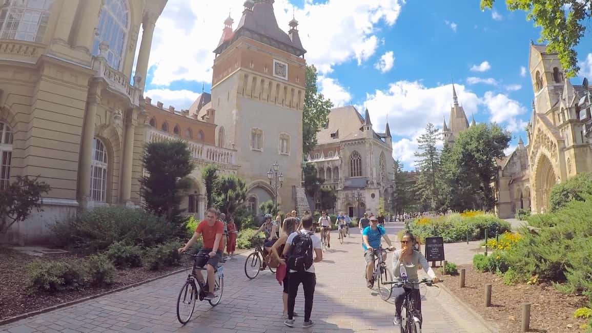 Budapest Bike Tour with a Hungarian Goulash - Small-group pacing: what can feel great, and what can feel limiting