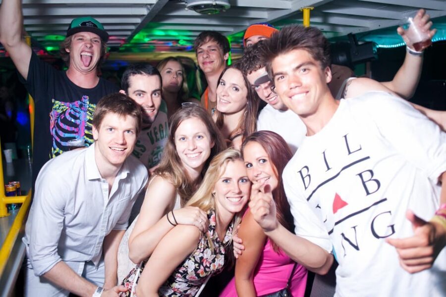 Budapest: Boat Party with option of Unlimited Drinks - Onboard DJ: Chart Hits, Club Classics, and the Party Pace
