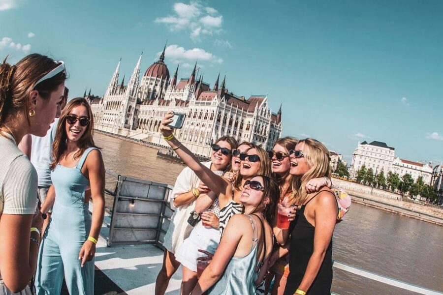 Budapest: Boat Party with option of Unlimited Drinks - Price and What $27 Covers (and Why It Can Still Feel Fair)