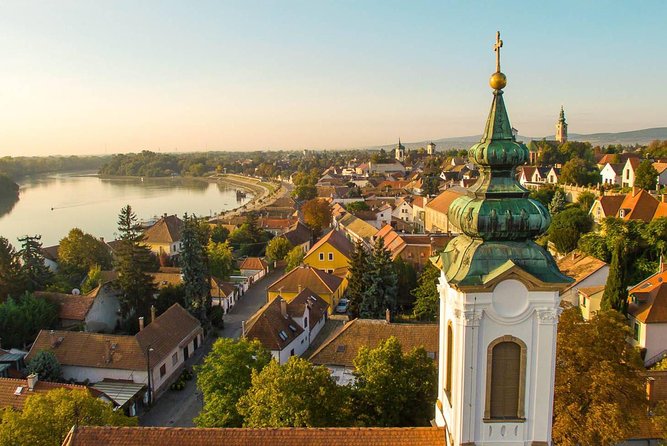 Budapest-Bratislava One-Way Sightseeing Transfer - Stop 1 in Szentendre: a Danube Bend walk and a free parish church