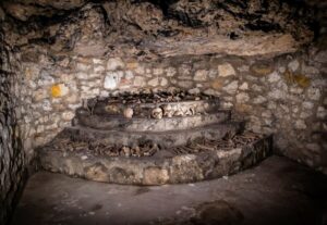 Budapest: Buda Castle Cave Tour - Meeting points in Trinity Square vs Dárda Street