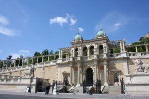 Budapest: Buda Castle Private Walking Tour - Attila’s guide style: the personal touch you actually feel