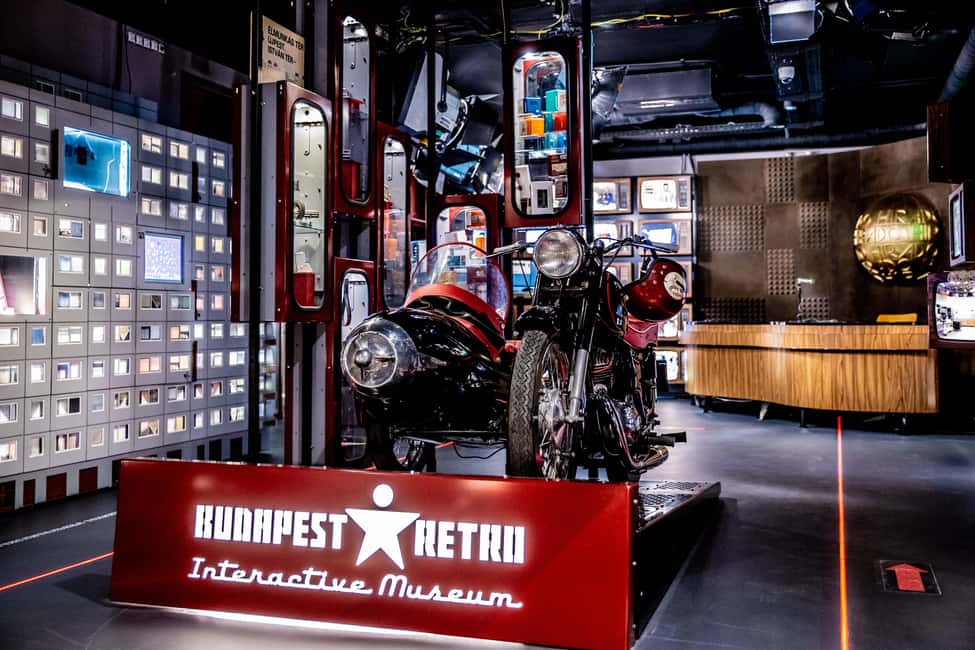 Budapest: Budapest Retro Interactive Museum Ticket - Inside the time machine: how the 3 floors feel