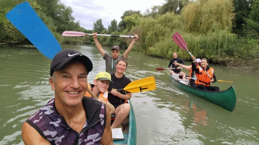 Budapest: Canoeing the Danube w or wo Sauna or Danube Beach - Safety, gear, and the guide who keeps it smooth