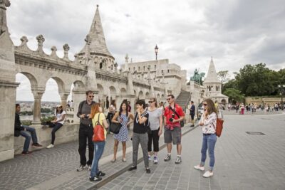 Budapest: Castle District Walk with Matthias Church Entry - Starting at Szentháromság-szobor: Getting Oriented Fast