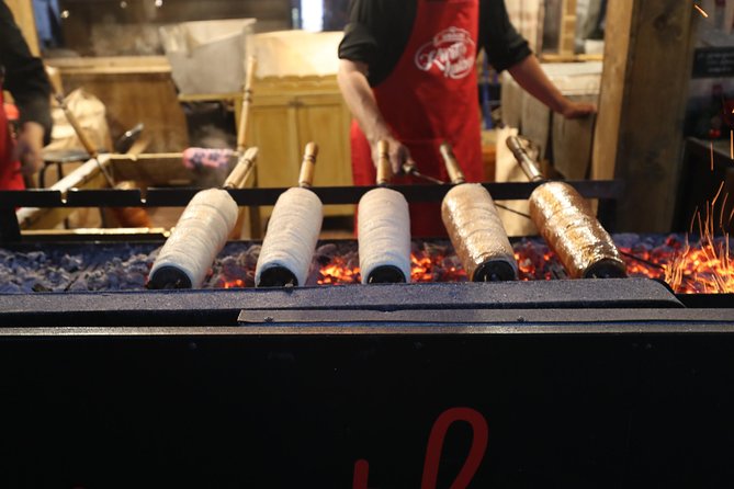 Budapest Christmas Market Tour with Basilica visit & Chimney cake - What to eat: chimney cake, lángos, and warm drinks