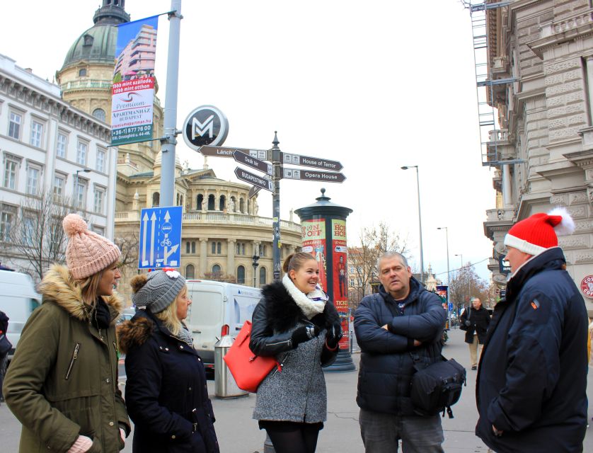 Budapest Christmas Walking Tour w Entry to Basilica - City Hall Courtyard: skating views and Christmas charity stops