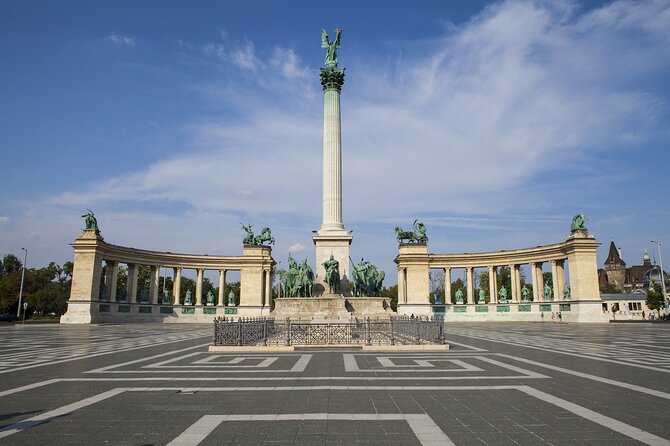 Budapest: City Park Self-Guided Walking Tour - Using Rewind: how the phone triggers the stories in City Park