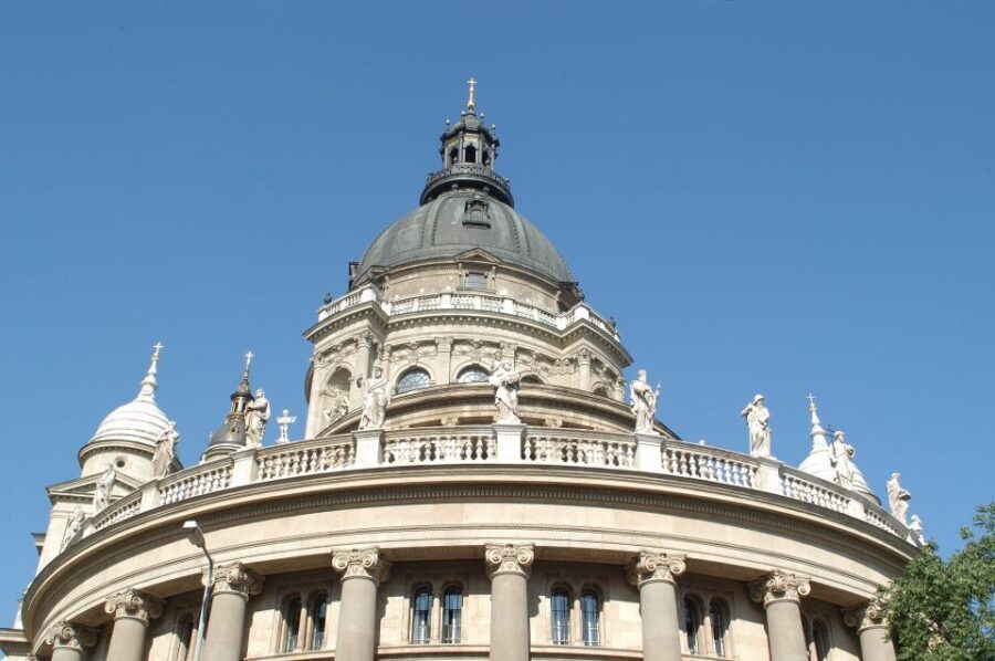 Budapest: Classical Music Concerts in St Stephen's Basilica - Finding the Right Door: Meeting Point Confusion Is Real