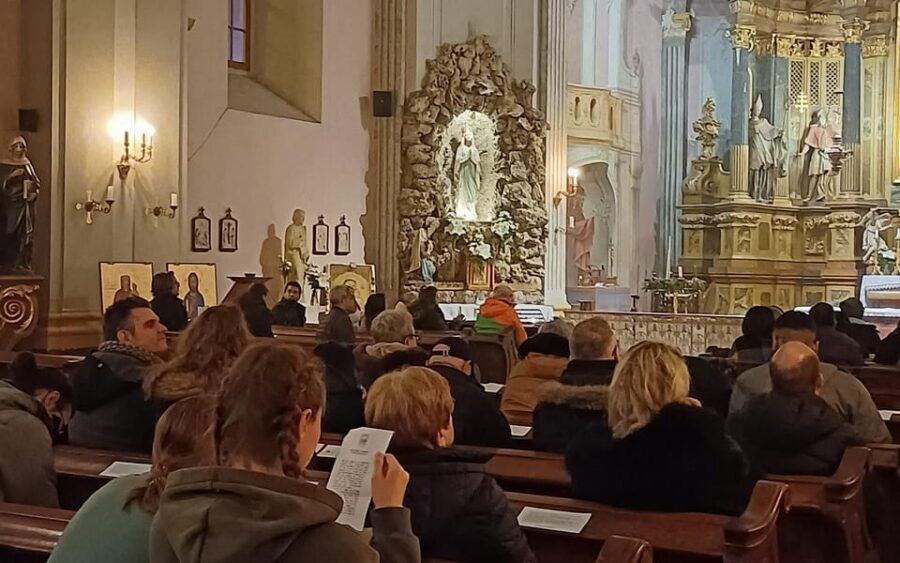 Budapest: Concert on the Oldest Working Organ in the City - Getting there without stress: the corner location near the Danube