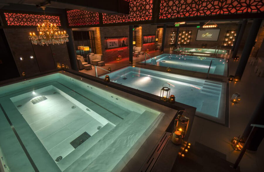 Budapest: Couple Holistic Swedish Massage with Jacuzzi Time - The private bath/jacuzzi: your 20 minutes of together-time