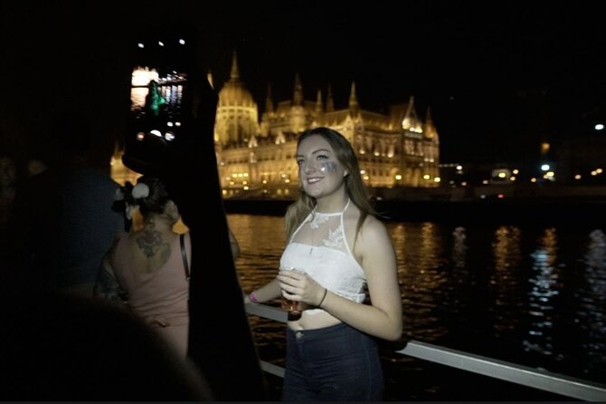 Budapest Danube Cruise with DJ, Drinks and After Party - Included alcohol, bottled water, and choosing your drink strategy