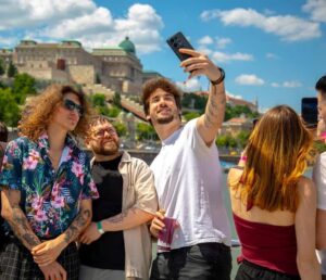 Budapest: Danube River City Lights Express Cruise - Where You Meet (and Why It Changes)