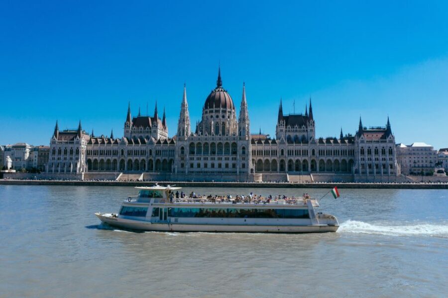 Budapest: Day or Night River Cruise on Panoramic Boat - Key things to know before you go