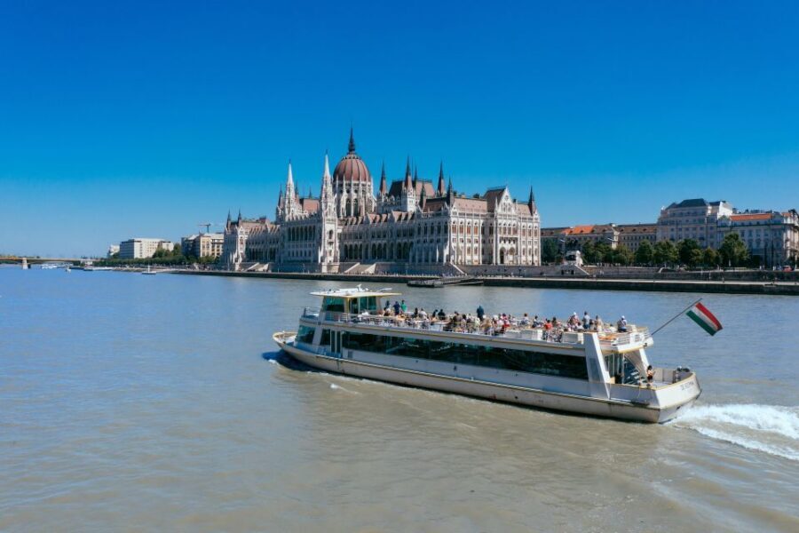 Budapest: Day or Night River Cruise on Panoramic Boat - Day or night: choose your Budapest mood