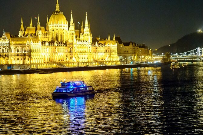Budapest Drinks and Piano Show Cruise - Why This Danube Cruise Works: Piano Show Meets Budapest Night Views