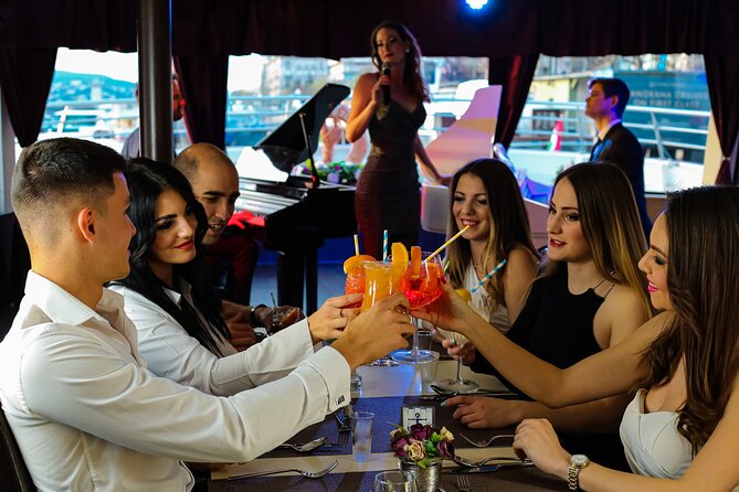 Budapest Drinks and Piano Show Cruise - Boarding at Jane Haining rkp. 11: How to Set Yourself Up for an Easy Evening