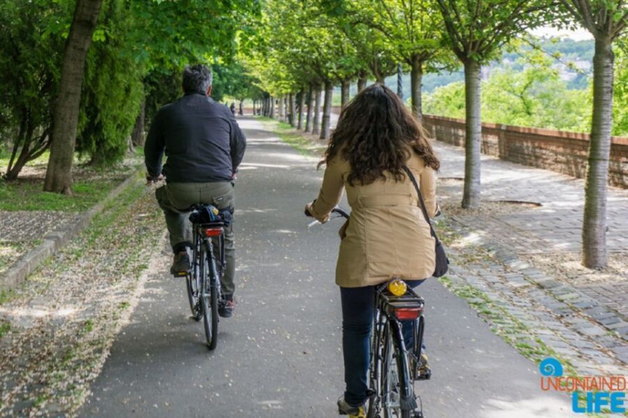 Budapest: E-Bike Guided Tour and Castle Hill - Semmelweis Street meetup and what the e-bike changes